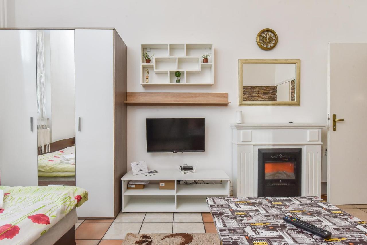 Historical Lion'S Bridge 1-Bedroom Apartment By Flat Mаnager Sofia Eksteriør bilde