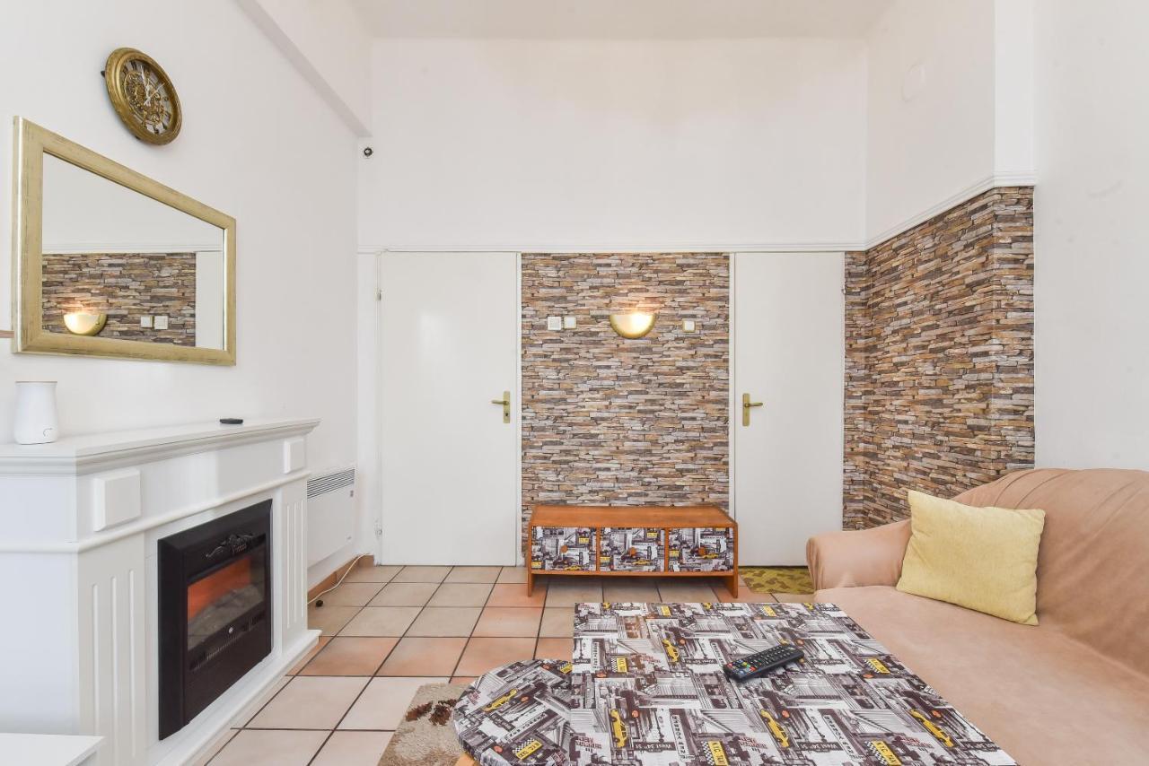 Historical Lion'S Bridge 1-Bedroom Apartment By Flat Mаnager Sofia Eksteriør bilde